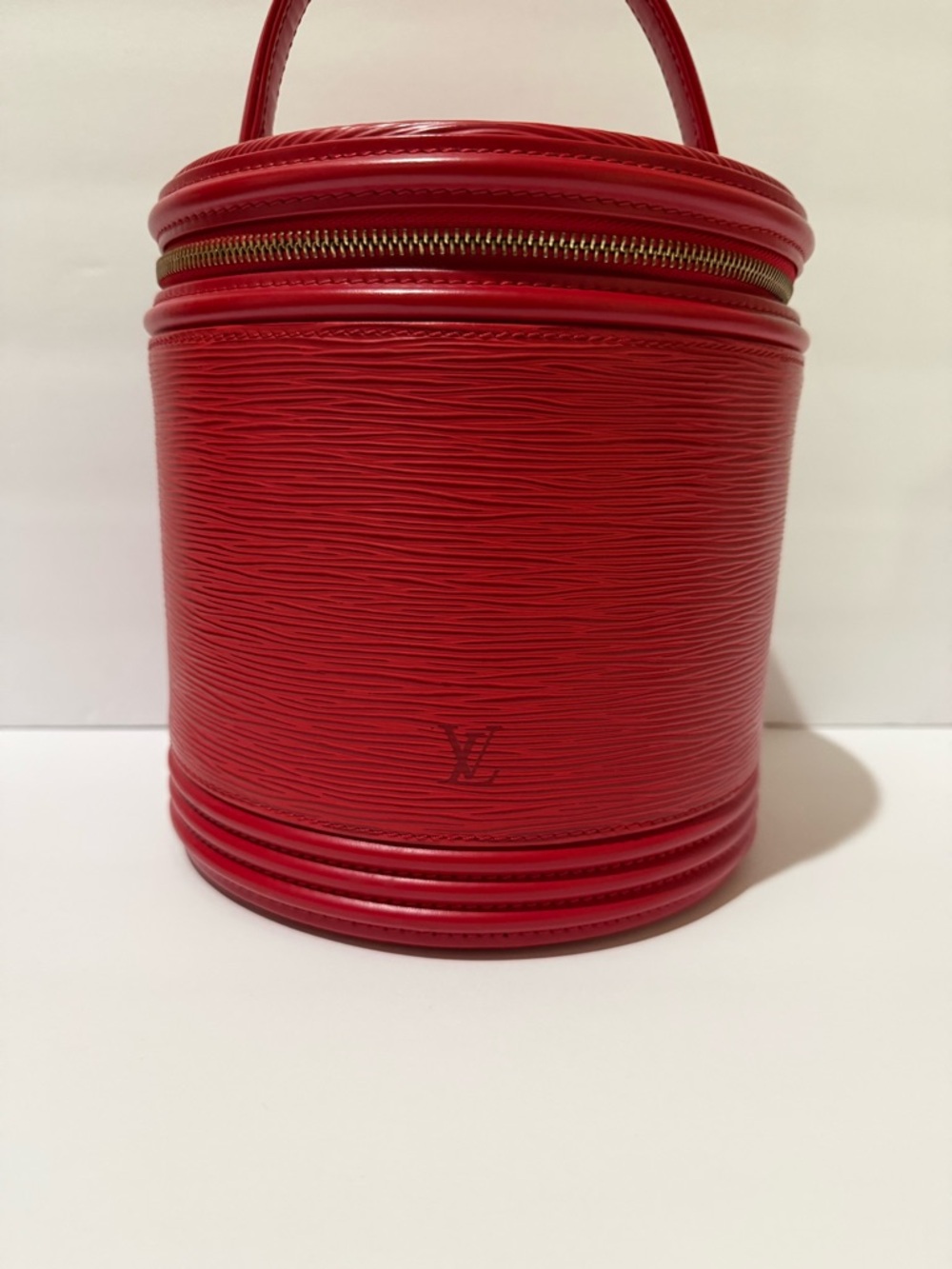 Louis Vuitton Cannes Beauty Case Red Epi leather bag in really good condition!
